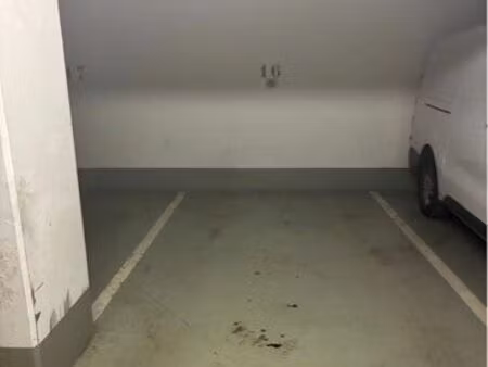 place de parking 15 m2 aubervilliers centre paul bert
