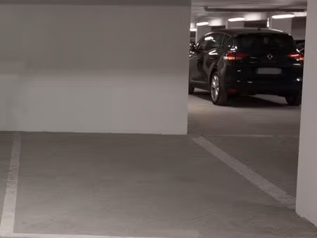 parking à louer bagneux limite sceaux - carrefour des blagis