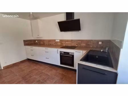 loue maison de bourg