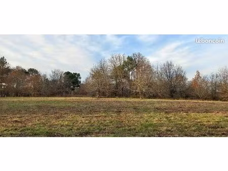 terrain 11 830 m² saint laurent des hommes