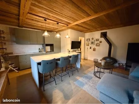 charmant appartement de deux chambres à flumet