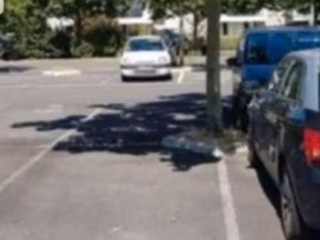 parking proche tram merignac centre le club