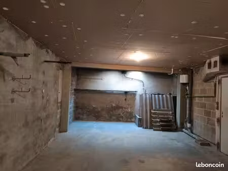grand garage de 40 m² à louer – centre de saint-xandre – disponible début août