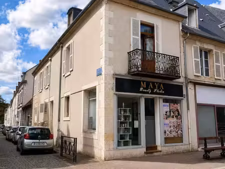 local commercial d'angle rue d'auron (centre ville  emplacement idéal)