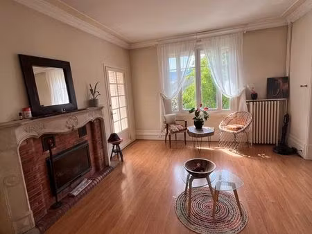 maison familiale meublée 3 grandes chambres – jardin – véranda – millau parc de la victoir
