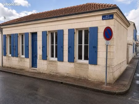 maison à louer 2 chambres avec jardinet et stationnement privatif