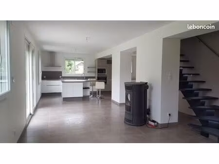 appartement duplex avec jardin cave & garage (160 m² – 4 chambres – grande terrasse – sain