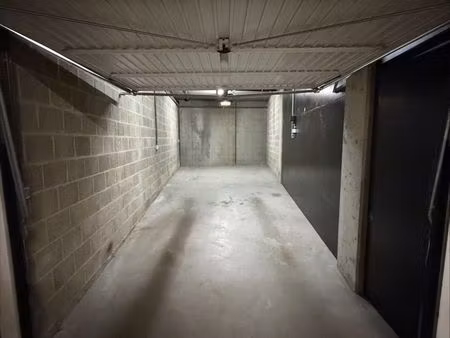 garage à louer à woluwe-saint-pierre (vbe43406)
