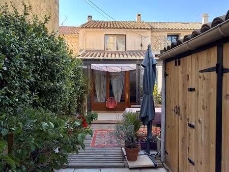 maison village 100 m2 - rochefort du gard - cour et véranda