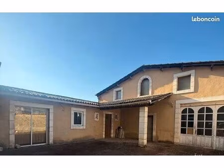 immeuble de caractère à rénover + entrepôt