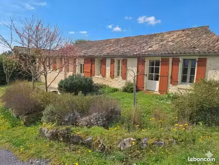 maison en pierre rénovée avec goût de 105 m2 - 3 chambres dont 1 suite parentale - cour in