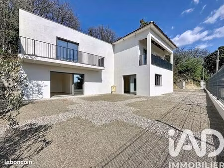 propriété 4 pièces 150 m²