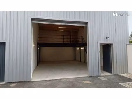 dépot activité 115 mètres carrés  récent 31790 saint jory-a62
