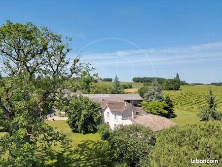 maison 7 pièces 220 m²