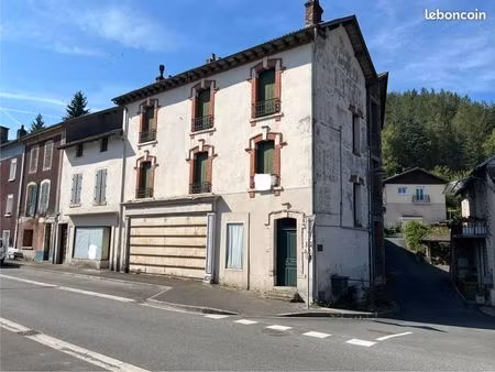immeuble 355 m² viviez