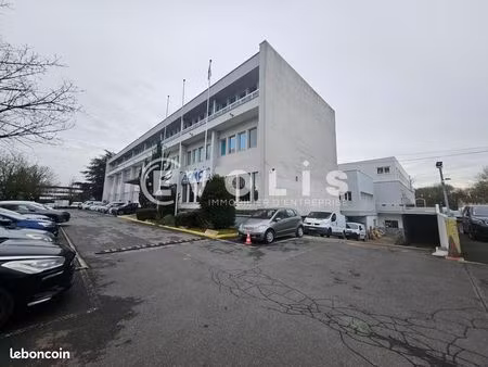 bureaux 180 m²