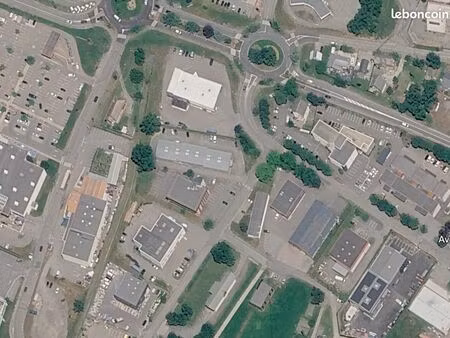 local 300 m² bureau 50