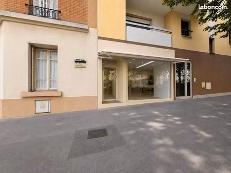local 35 m² courbevoie