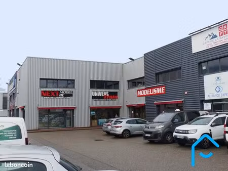 local professionnel lumineux et accessible pmr