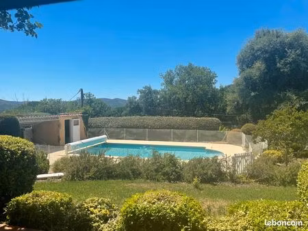 villa de 142 m² sur 2 000 m² de terrain – un véritable havre de paix