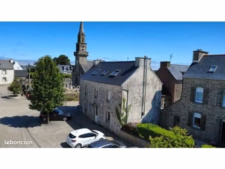 maison en pierre entièrement rénovée  lumineuse et fraîche au cœur du village – tout équip
