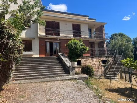 appartement t4 de 96 m² avec terrasse et 2 garages – 92 000