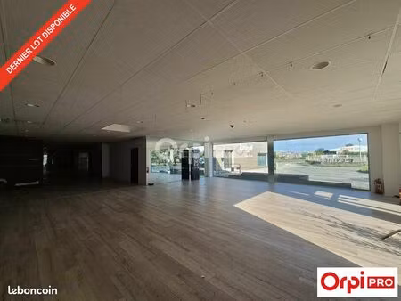 local commercial 934 m²