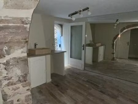 local 16 m² nyons