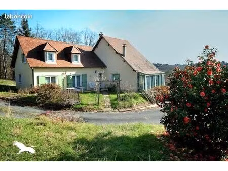 maison 6 pièces 144 m²