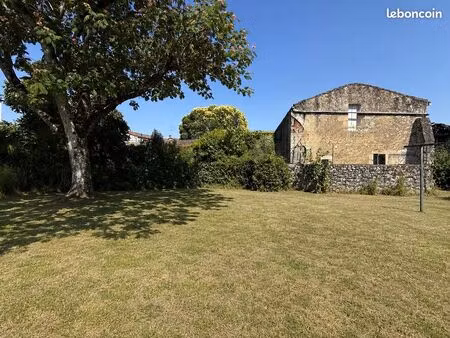 terrain 390 m² béguey