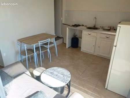logement proche du site nucléaire avec parking et petit balcon