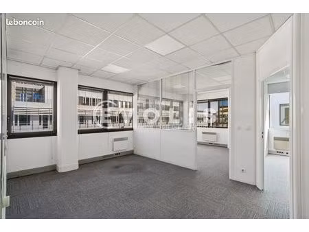 bureaux 203 m²