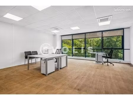 bureaux 603 m²