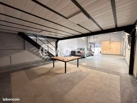 bureau 391 m²
