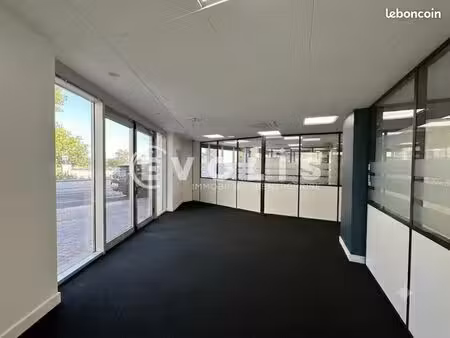 bureau 260 m²