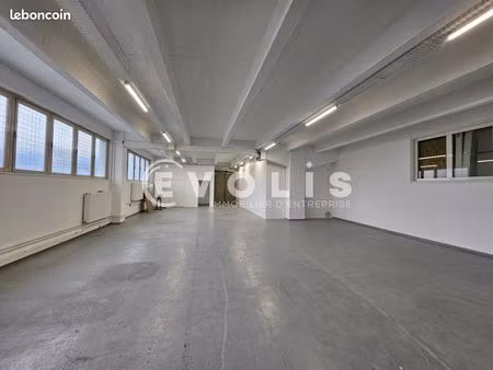 bureaux 245 m²