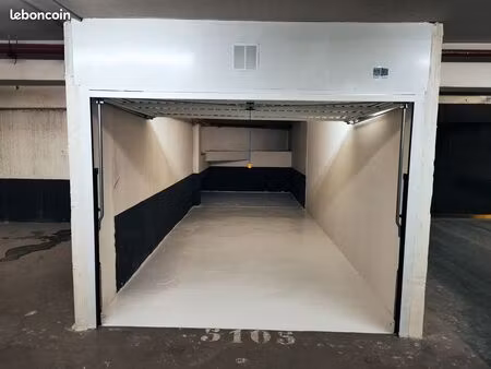 box double / parking fermé sécurisé 22m² - charenton-le-pont  proche paris