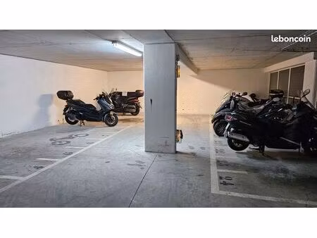 parking 2 roues en location