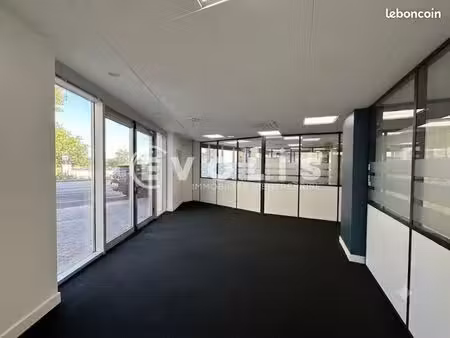 local commercial 260 m²