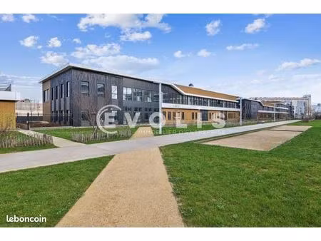 local d'activité 262 m²