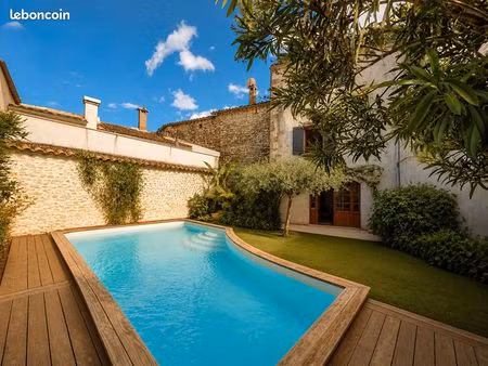 maison 6 pièces 230 m²