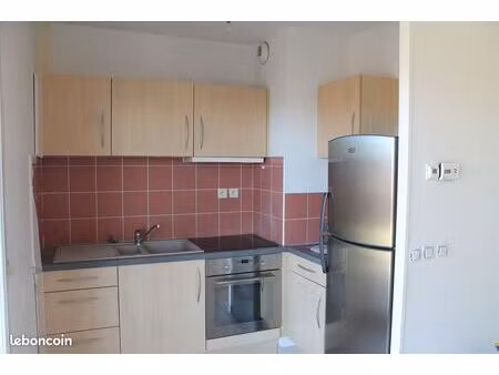 appartement 2 pièces de 40m2 + garage (box en sous-sol) + emplacement de parking sécurisé 