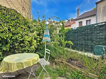 maison 6 pièces 215 m²