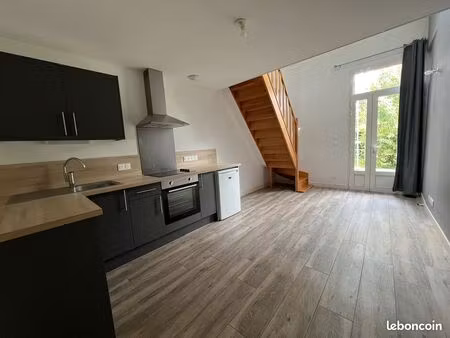 gravigny  t2 duplex 30m2 avec place de parking  proche t5