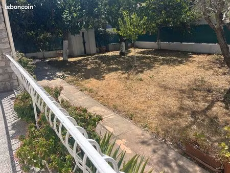 maison a vendre avec son garage et son terrain piscinable