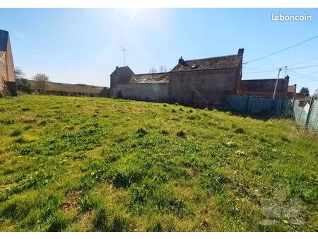 terrain 682 m² clary