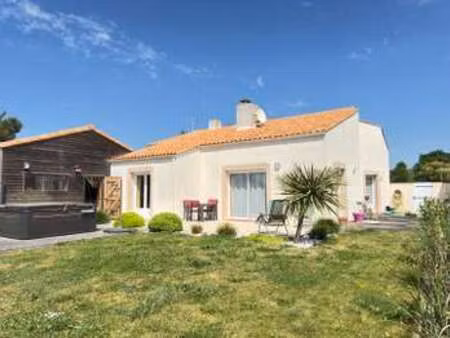 vente maison à l'île-d'olonne (85340) : à vendre / 121m² l'île-d'olonne
