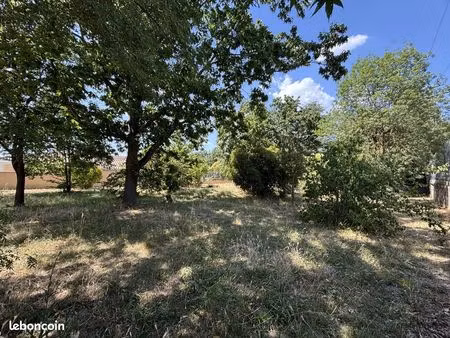 terrain 1240 m² roques