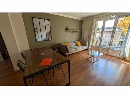 appartement lumineux meublé centre villeneuve lez avignon