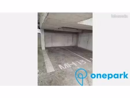 parking/box 12 m² st ouen